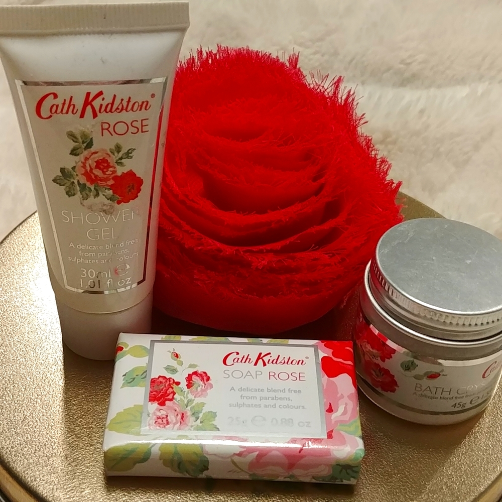 New 3Pc. Cath Kidston Rose Bath Collection